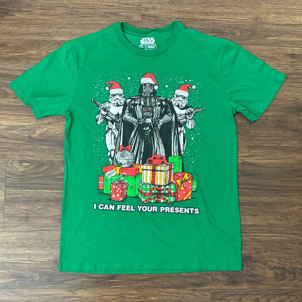 Star Wars Darth Vader Christmas T-Shirt Medium Green Holiday Graphic Tee
